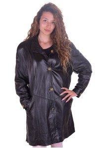 Παράδοξο μαύρο παλτό από φυσικό δέρμα