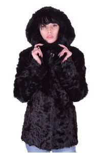 Σκούρο καφέ γυναικείο παλτό από γίδα