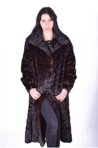 Σκούρο καφέ γυναικείο παλτό γούνας