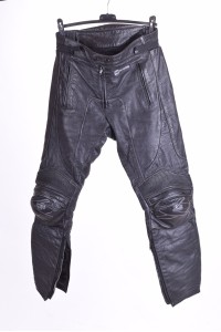 Ανδρικό παντελόνι του μοτοσικλετιστή από φυσικό δέρμα