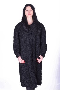 Καλαισθητικό μαύρο παλτό γούνας