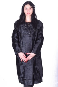 Μαύρο γυναικείο παλτό γούνας